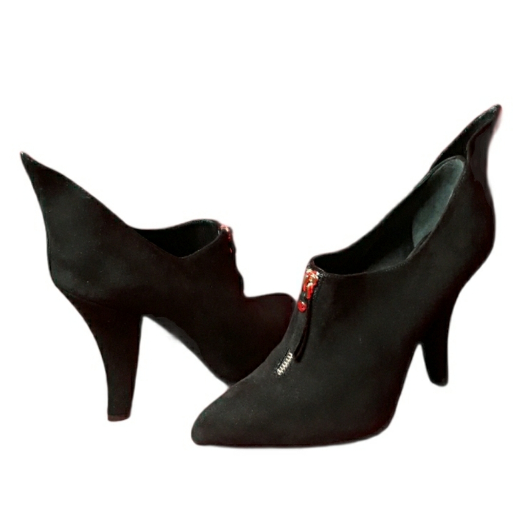Louis Vuitton Diabolik Low Boots - Picture 2 of 11